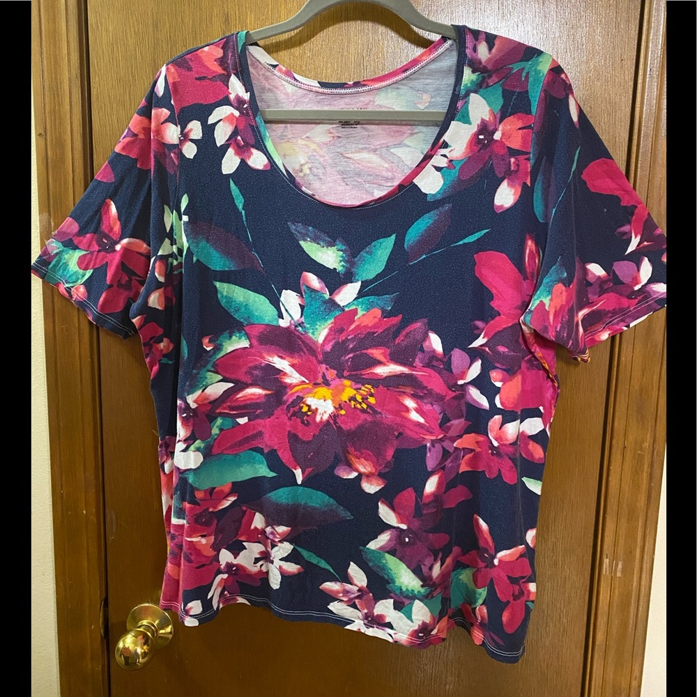 Lane Bryant tee 18/20